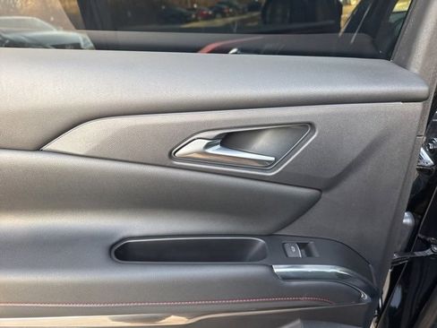 Used 2024 Chevrolet Traverse RS w/ LPO, Floor Liner Package image 31