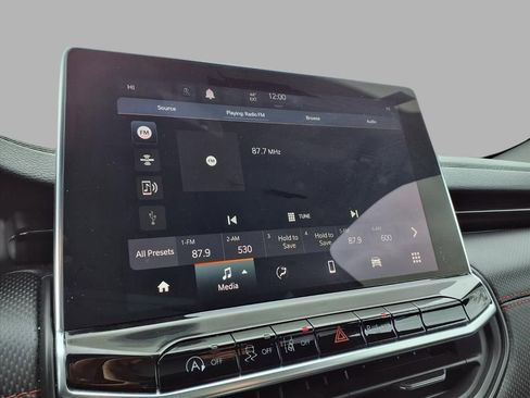 Used 2023 Jeep Compass Trailhawk image 5