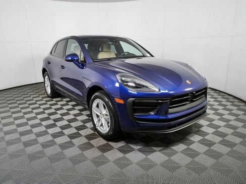 New 2026 Porsche Macan AWD/4WD image 28
