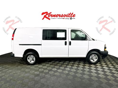 Used 2024 Chevrolet Express 2500 image 8