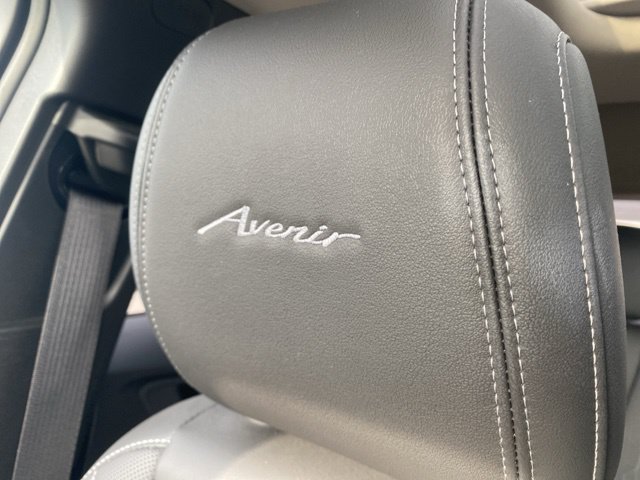 Used 2025 Buick Encore GX Avenir w/ Avenir Technology Package AWD/4WD image 21
