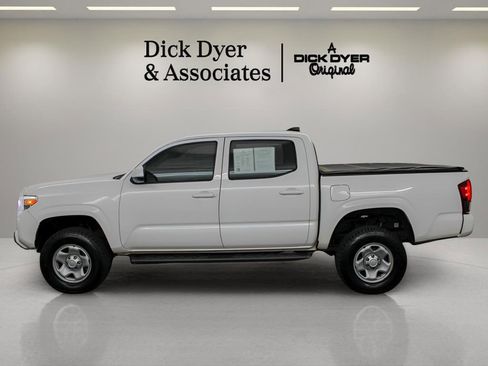 Used 2021 Toyota Tacoma SR image 5
