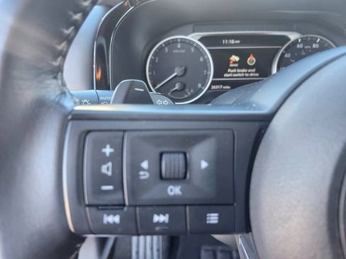 Used 2025 Nissan Pathfinder SV image 17