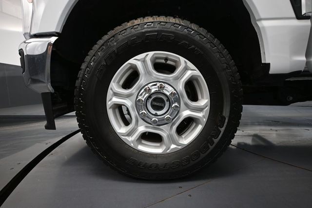 Used 2025 Ford F250 XLT w/ FX4 Off-Road Package AWD/4WD image 13