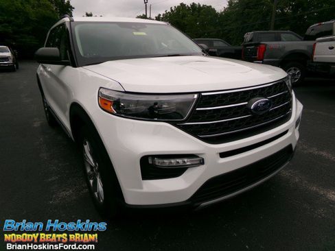 Used 2022 Ford Explorer XLT w/ Equipment Group 202A AWD/4WD image 1