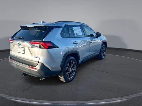 Used 2023 Toyota RAV4 XLE Premium AWD/4WD image 11
