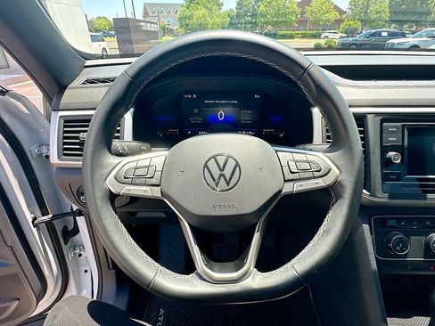 Used 2022 Volkswagen Atlas Cross Sport SE AWD/4WD image 18