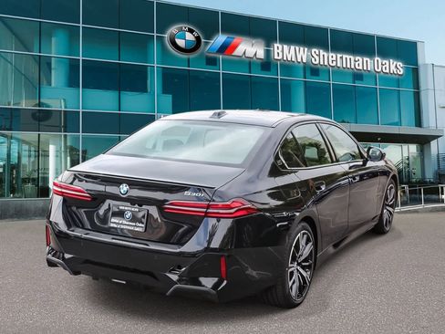 New 2027 BMW 530i RWD image 4