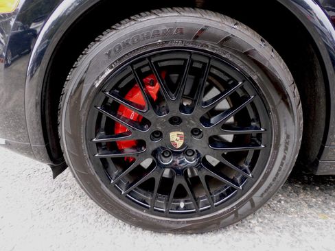 Used 2016 Porsche Cayenne GTS AWD/4WD image 24