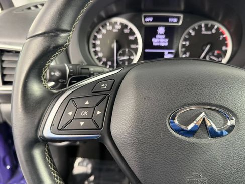 Used 2017 INFINITI QX30 FWD image 28