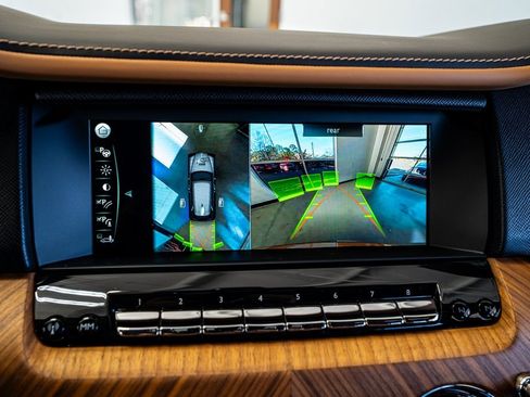 Used 2023 Rolls-Royce Cullinan w/ Cullinan Package image 51