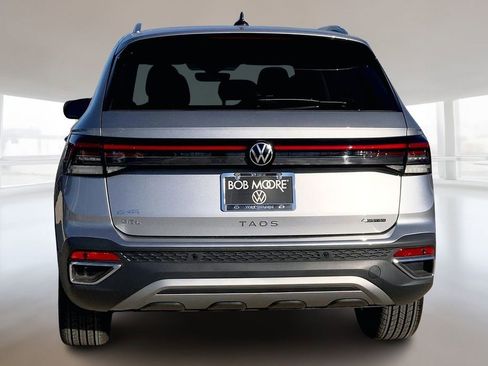 New 2026 Volkswagen Taos SEL image 4