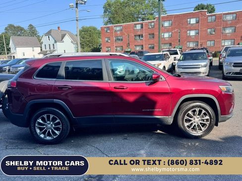 Used 2020 Jeep Cherokee Latitude Plus w/ Cold Weather Group AWD/4WD image 4