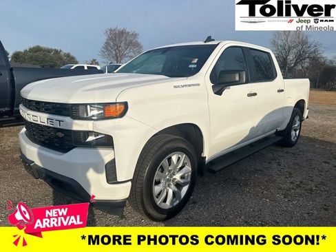 Used 2020 Chevrolet Silverado 1500 Custom w/ Custom Value Package image 1