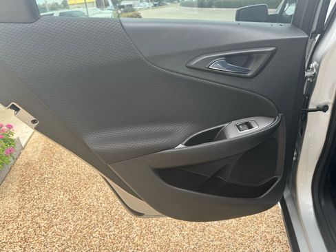 Used 2021 Chevrolet Malibu LS FWD image 27