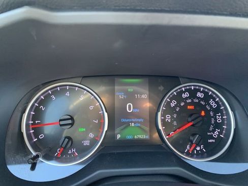 Used 2021 Toyota RAV4 XLE w/ Convenience Package image 20