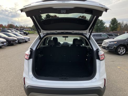Used 2024 Ford Edge SEL w/ Convenience Package image 17
