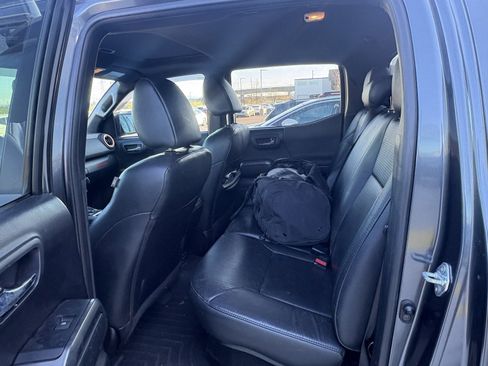 Used 2021 Toyota Tacoma TRD Off-Road w/ TRD Premium Off Road Package image 10