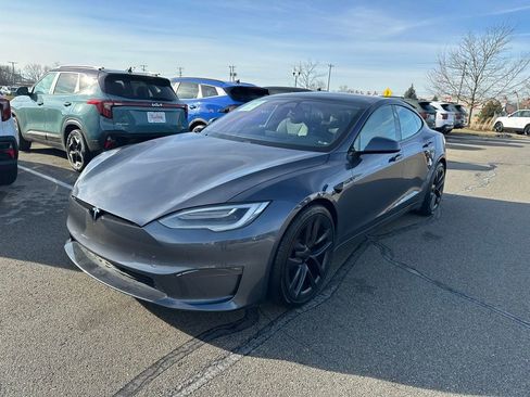 Used 2021 Tesla Model S Plaid image 3