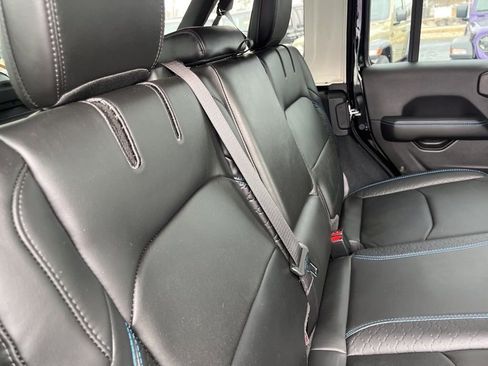 Used 2024 Jeep Wrangler High Altitude image 46