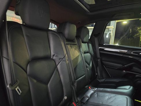 Used 2017 Porsche Cayenne S Platinum w/ Premium Package Plus (Pjy) image 28