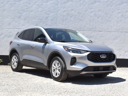 Used 2023 Ford Escape Active AWD/4WD image 36