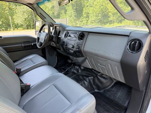 Used 2016 Ford F550 4x4 SuperCab Super Duty image 18