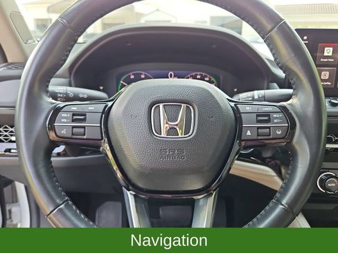Used 2023 Honda Accord Touring image 10