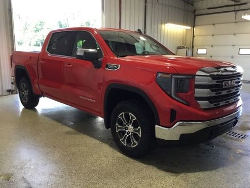 New 2026 GMC Sierra 1500 SLE image 5