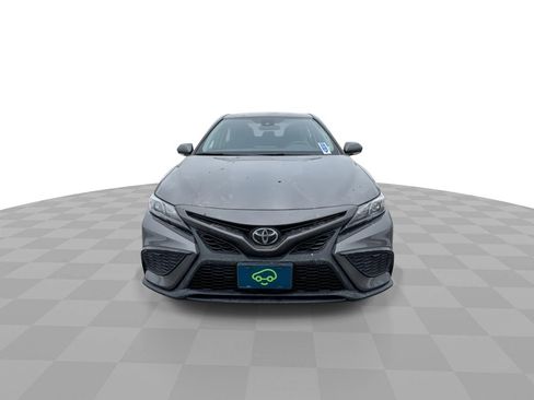 Used 2023 Toyota Camry SE image 3