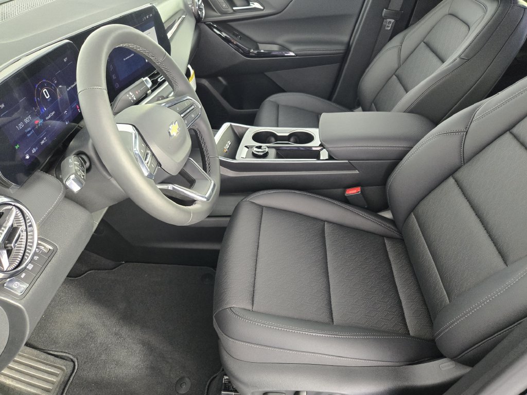 New 2026 Chevrolet Equinox LT w/ Convenience Package II AWD/4WD image 15