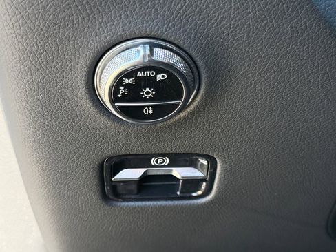 Used 2024 Mercedes-Benz GLC 43 AMG 4MATIC image 22