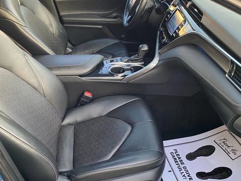 Used 2018 Toyota Camry XSE image 24