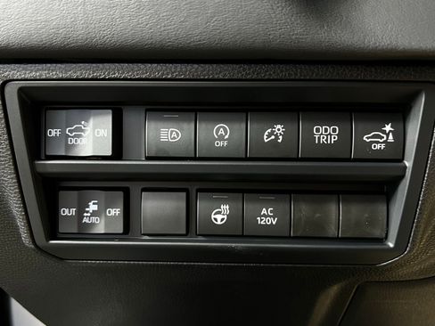 New 2026 Toyota Tundra Platinum AWD/4WD image 19