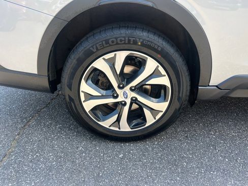 Used 2020 Subaru Outback Limited AWD/4WD image 25