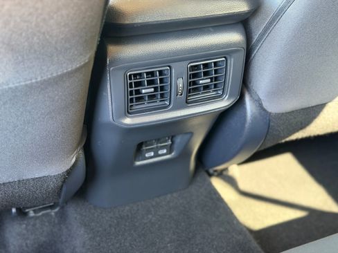 Used 2025 Toyota RAV4 XLE AWD/4WD image 26