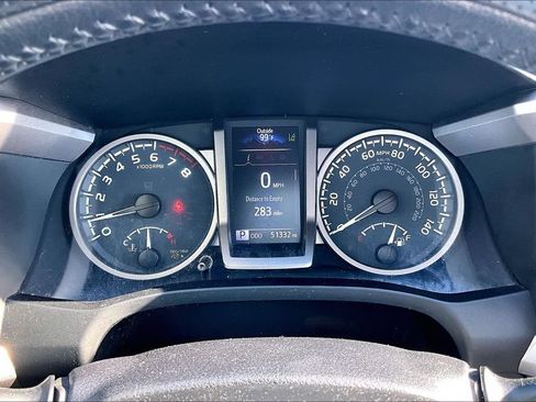Used 2024 Toyota Tacoma TRD Sport AWD/4WD image 27