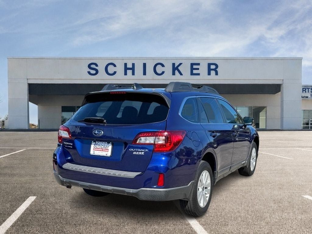 Used 2017 Subaru Outback 2.5i Premium AWD/4WD image 3