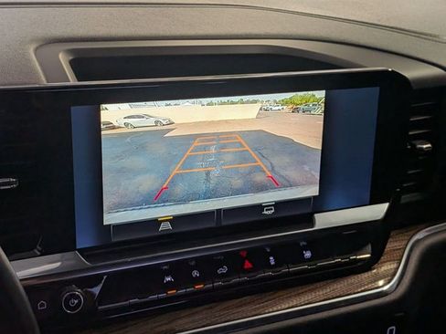 Used 2024 Chevrolet Silverado 1500 RST AWD/4WD image 12