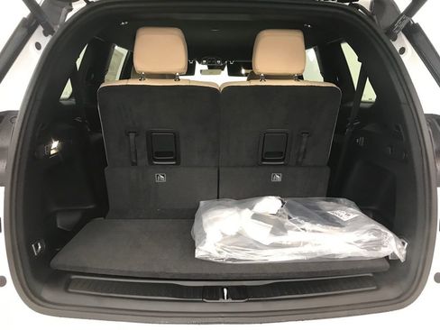 New 2025 Jeep Grand Cherokee L Limited image 36