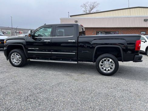 Used 2018 GMC Sierra 2500 Denali w/ Duramax Plus Package image 11