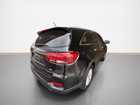 Used 2020 Kia Sorento LX w/ LX I4 Convenience Package image 4