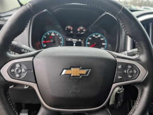Used 2021 Chevrolet Colorado LT w/ LT Convenience Package AWD/4WD image 15
