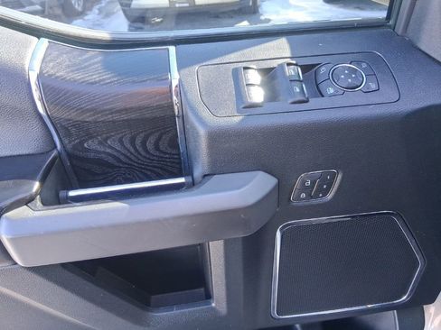 Used 2019 Ford F150 Platinum w/ Equipment Group 701A Luxury image 10