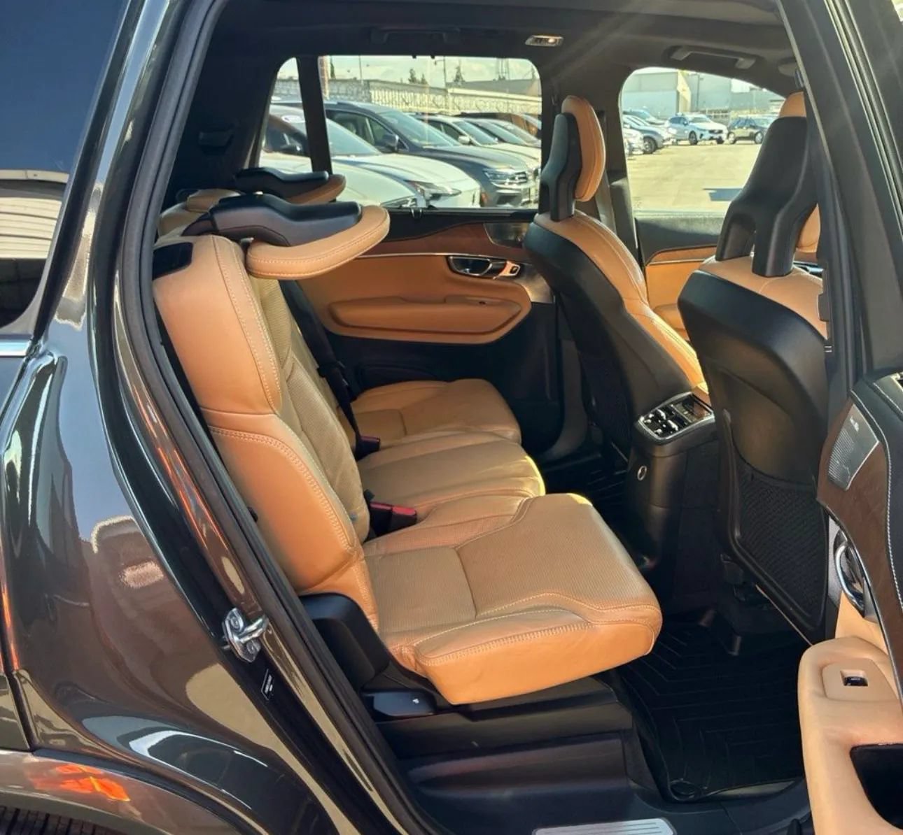 Used 2018 Volvo XC90 T8 Inscription w/ Convenience Package AWD/4WD image 12