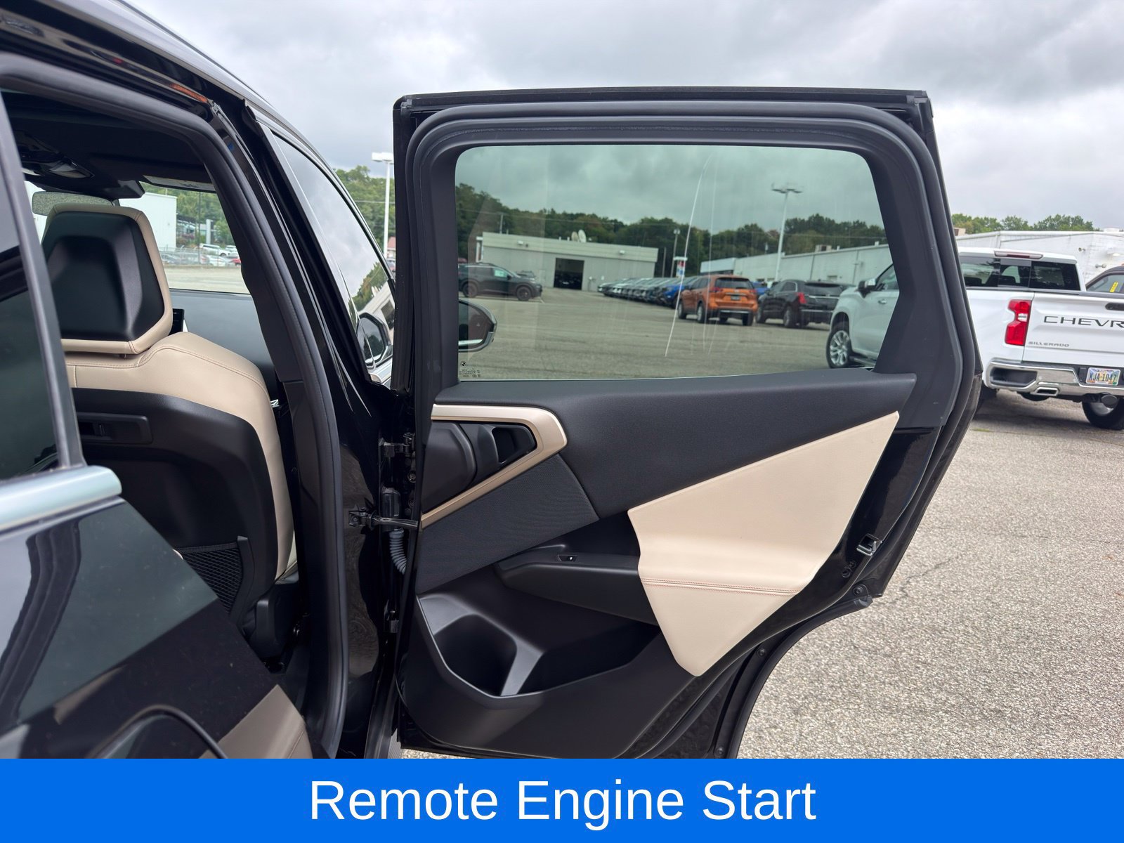 Used 2025 BMW X3 xDrive30i w/ Premium Package AWD/4WD image 34