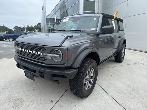 Certified 2022 Ford Bronco Badlands AWD/4WD image 5