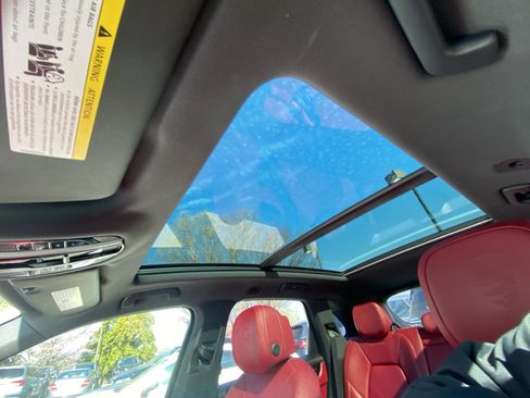 Used 2019 Porsche Cayenne E-Hybrid image 21