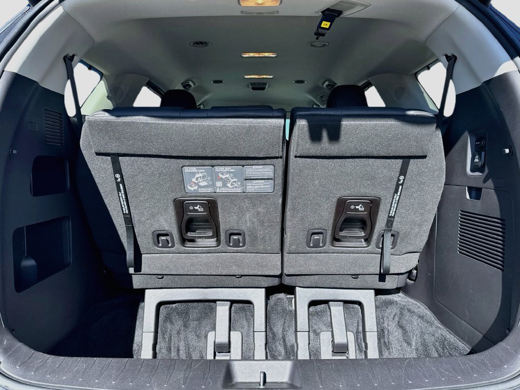 Certified 2024 Kia Carnival SX FWD image 30