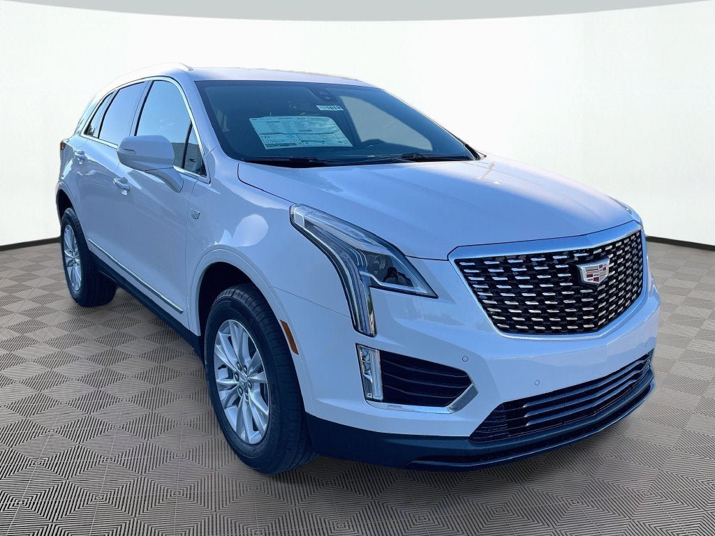 New 2026 Cadillac XT5 Luxury w/ LPO, Floor Liner Package AWD/4WD image 3